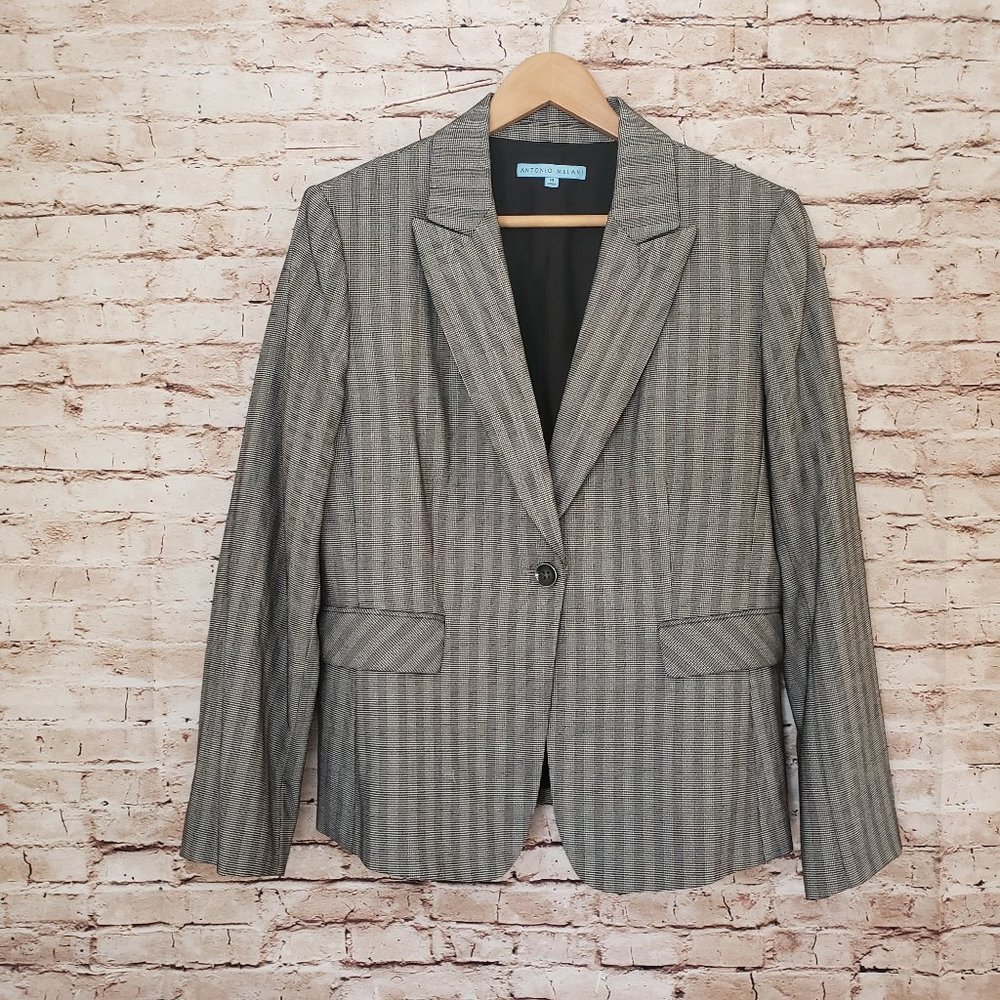 Antonio Melani, Size 14, Light Grey Dark Stripes